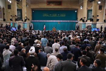 در دیدار شاعران و اساتید زبان فارسی ۱۴۰۲/۱/۱۶