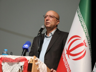 ظلمستیزی در اولویت آموزشهای نسل امروز قرار گیرد